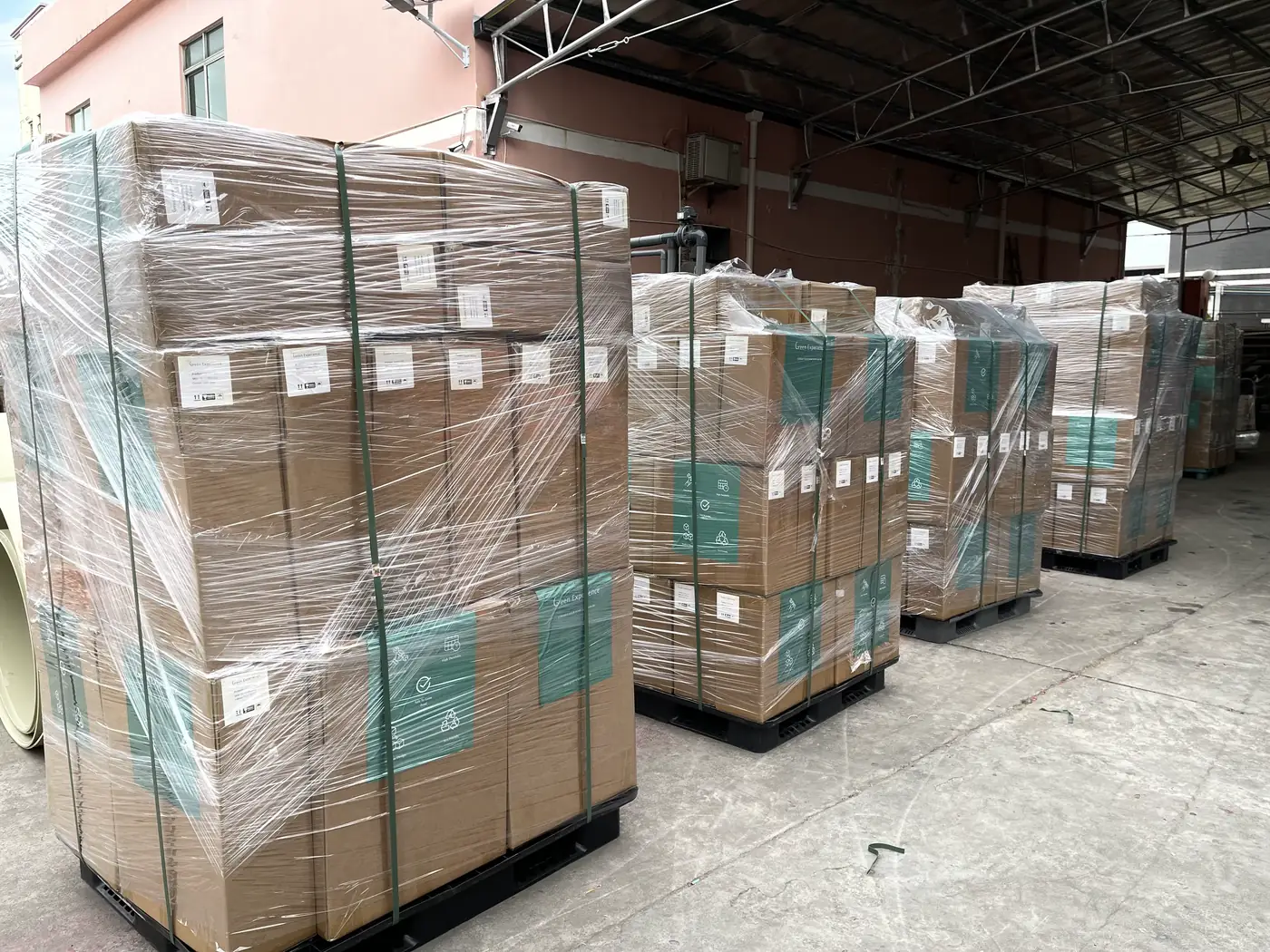 Export packaging for wholesale raised garden bed orders